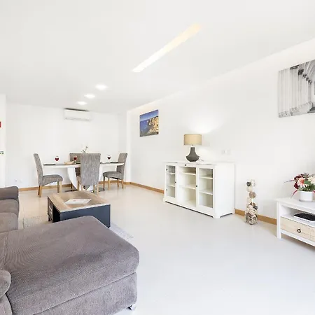 Garden Hill Relax & Old Town By Ocvillas Apartment